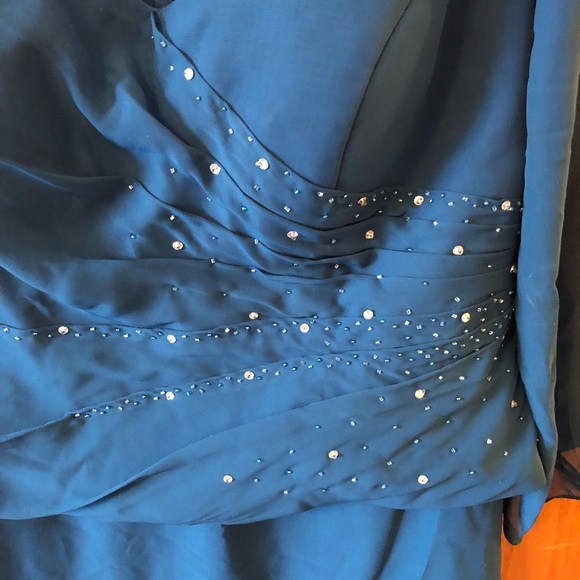 Beautiful aqua plus size formal gown - Picture 2 of 5